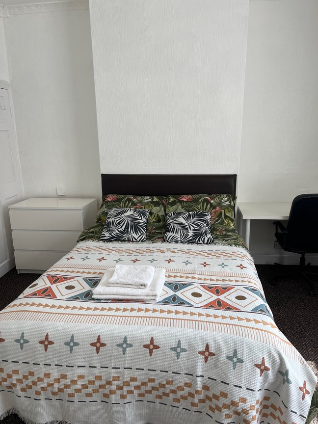 Double bedroom available in September  Main Photo