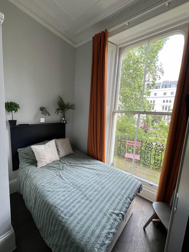 40-09 Studio Flat, Leinster Square, W2 Main Photo