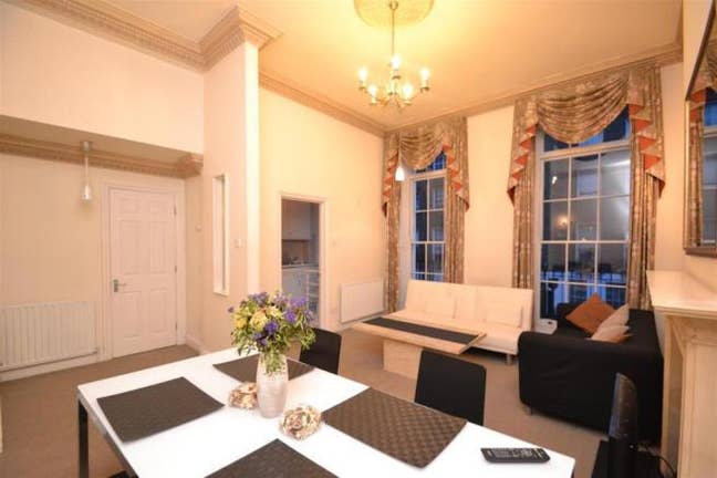 Lovely 1 Bedroom York Street  Main Photo