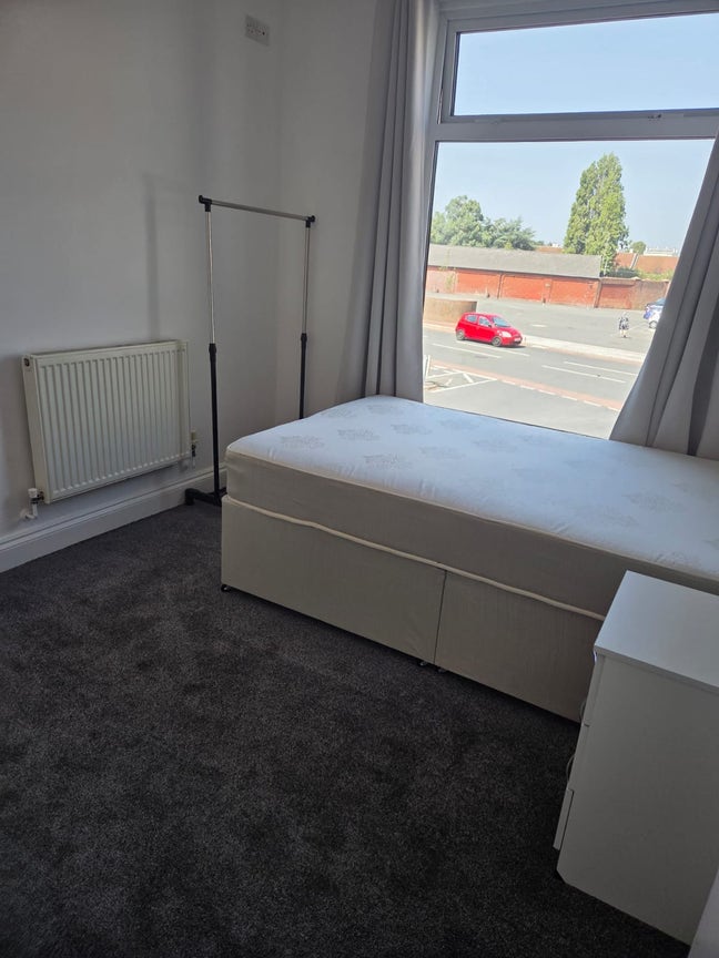 Ensuite Room 2 to Rent in a Small Shared House Main Photo