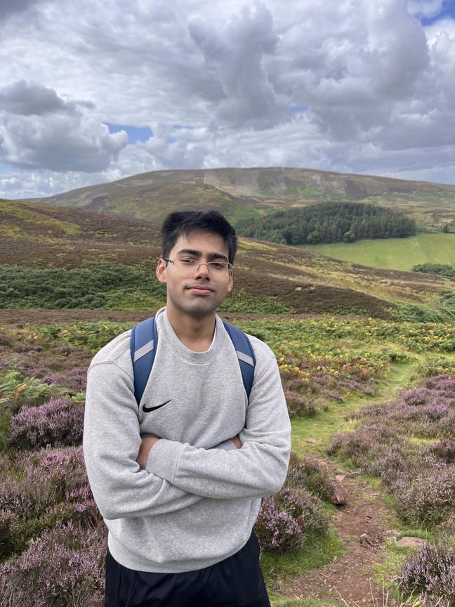 Edinburgh Professional Seeking a Room to Rent Main Photo