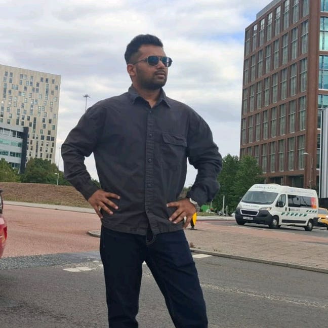 Professional Male seeks a single or double room Main Photo