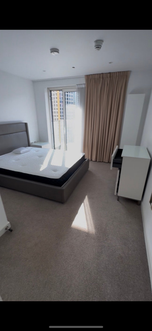 Ensuite Room Available (Elephant & Castle) Main Photo