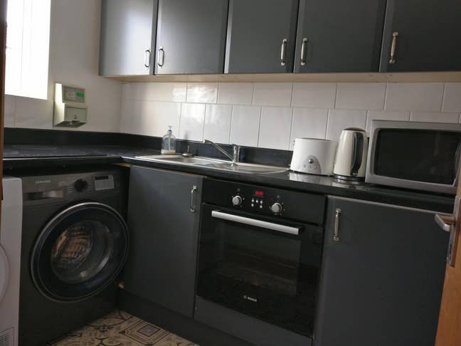 Studio Flat in Hilsea, Portsmouth with all bills i Main Photo