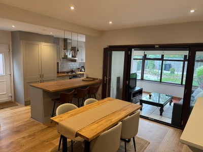 Spacious Double Room - Professionals Short Term Main Photo