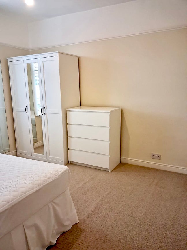 Double Room - Kingsway, Enfield EN3 Main Photo