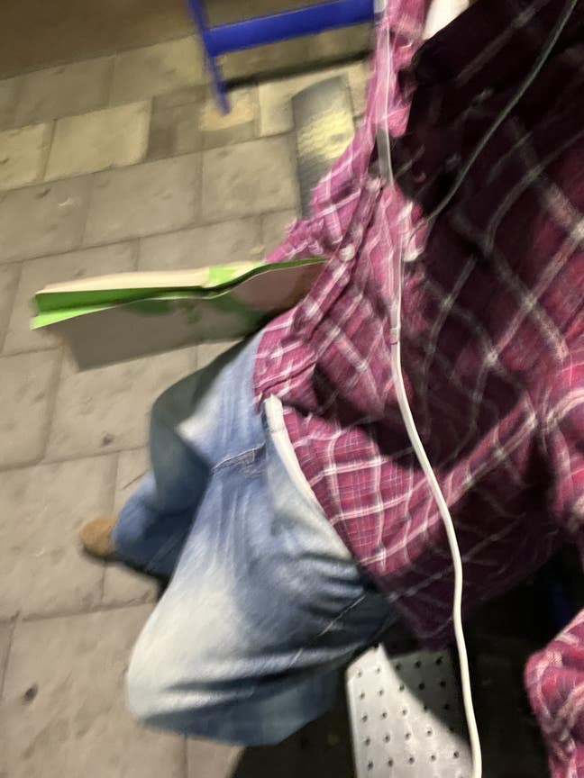 looking for a double room or flatmates/buddy ups Main Photo