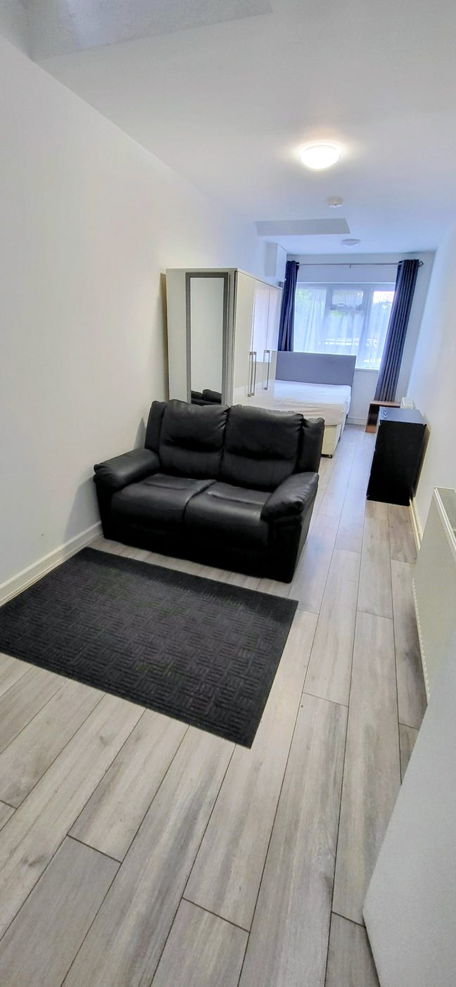 Studio room en suite  Main Photo