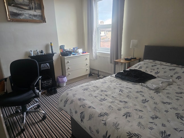 Spacious Double Bedroom in Stafford Main Photo