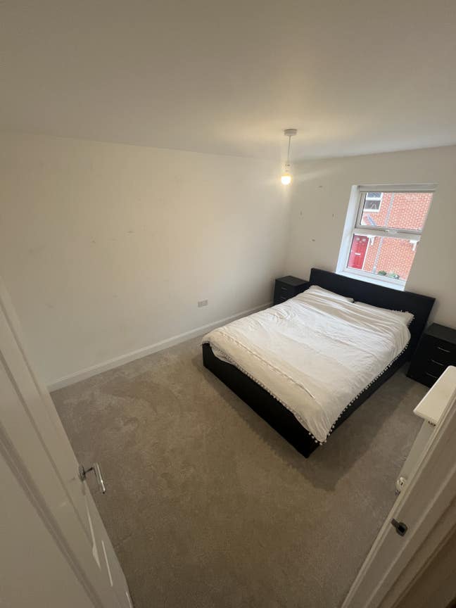 Double Room with En-Suite – Kingsbrook, Aylesbury Main Photo