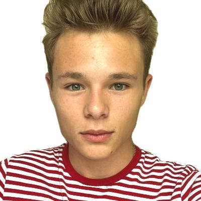 I am a male student aged 20. I am looking for... Main Photo