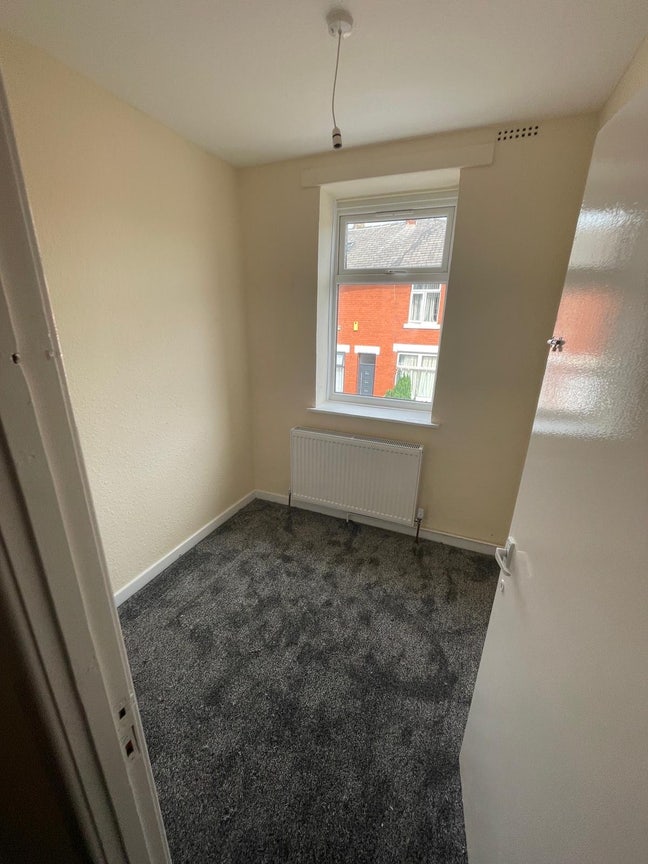 Room for £450-£650 Main Photo