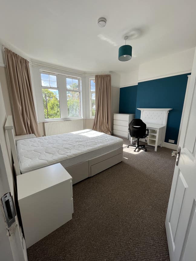 2 Large Doubles - Near Royal Gwent & town  Main Photo