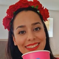 Professional Female seeks a single or double room Main Photo
