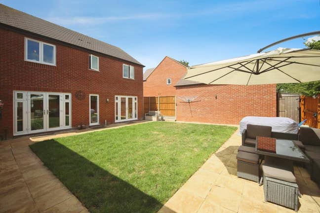 Superb Double Room in Stratford upon Avon  Main Photo