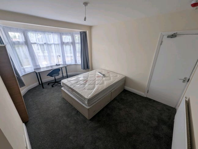 New House 🚆 6 Rooms | 8Min Walk to Tube Main Photo