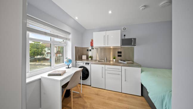 Newly Refurbished Studio Flat!  Main Photo