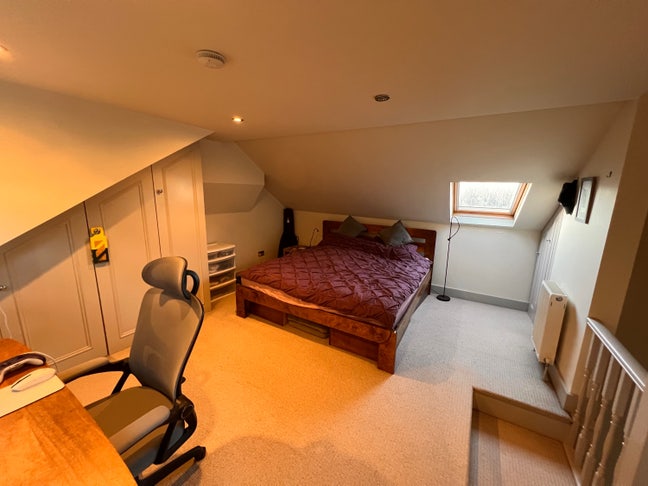 Double room by Margravine Cemetery Main Photo