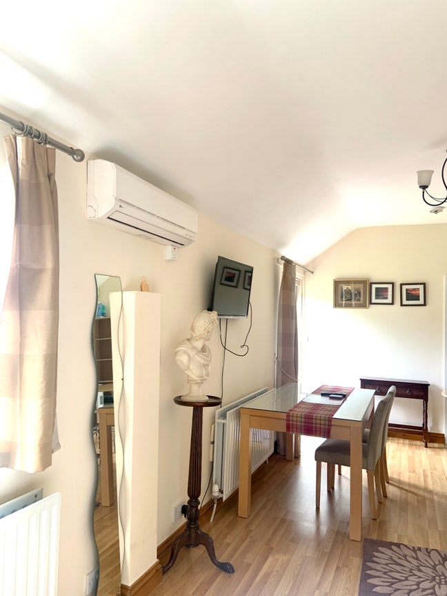 One bedroom annex to let Main Photo