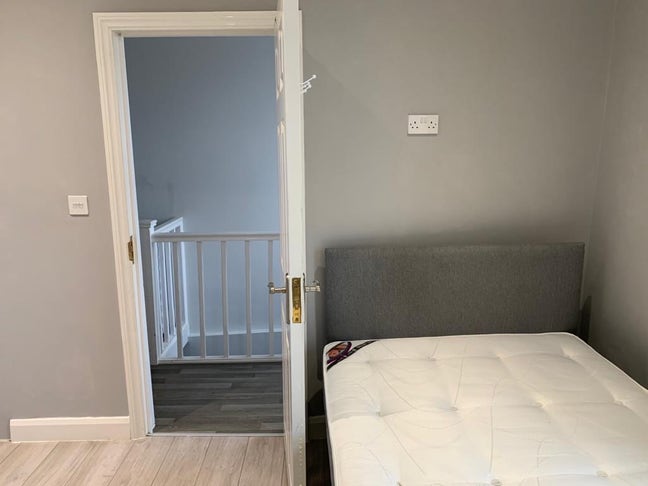 Studio Room - Tooting Bills Inc Kitchen&Ensuite Main Photo