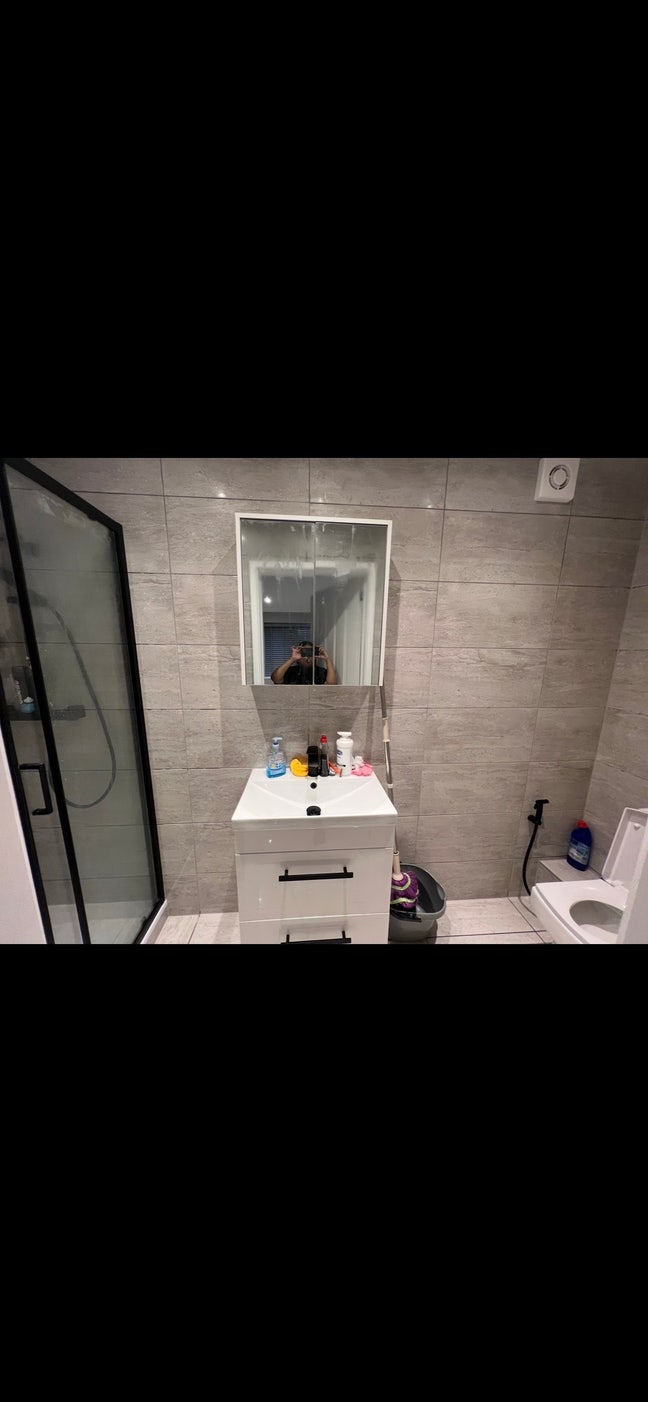 Ensuite room for rent in Hainault  Main Photo