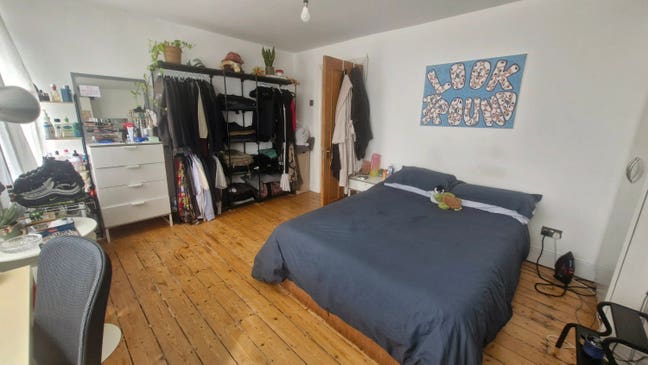 Massive beautiful room in rural Leytonstone Main Photo