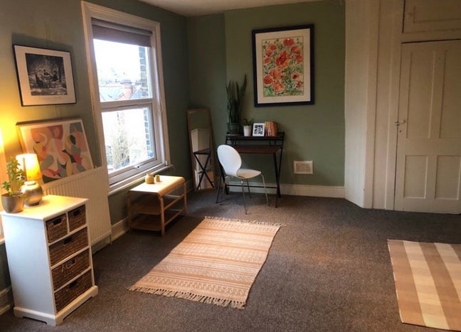 Very Large Room By Richmond Bridge Main Photo