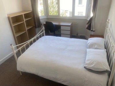 Two Double Beds Available Main Photo
