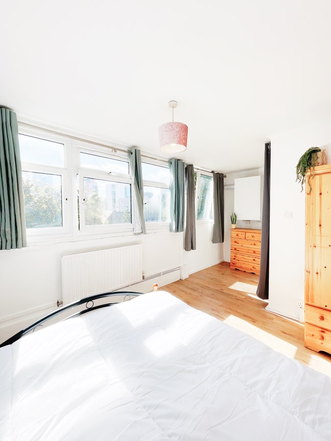 Large Room in Tower Bridge - Aldgate East Main Photo