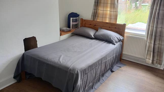 1 Room In Chesterfield House Main Photo