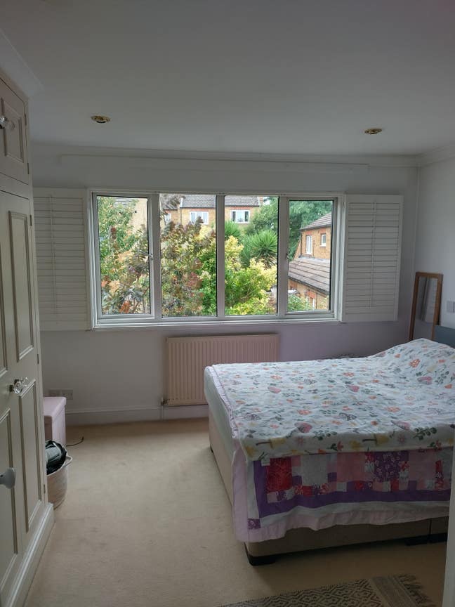3 stunning double bedrooms with ensuite  Main Photo