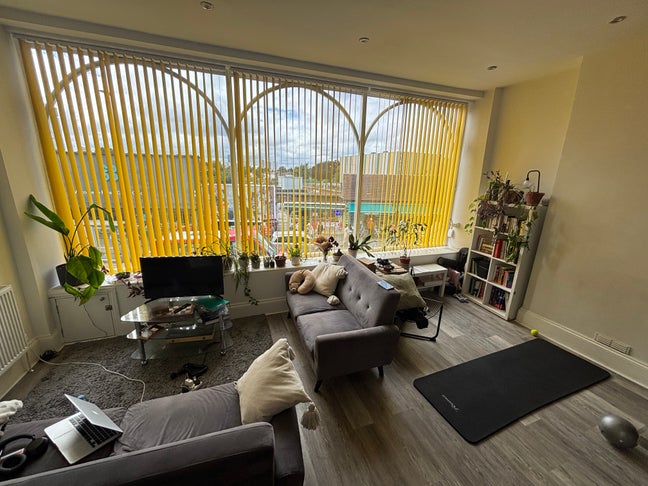 En-suite Room in Beautiful House! Main Photo