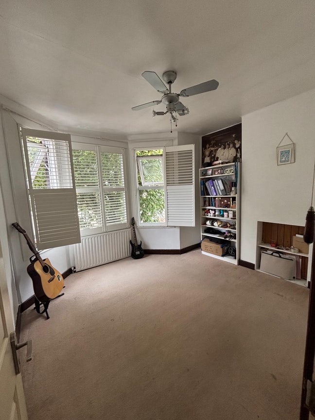Bright Double Room in Beautiful, Peaceful Home Main Photo