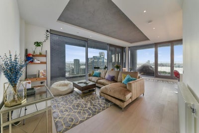 3 Bedroom spacious penthouse amazing views Main Photo