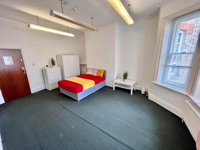 Very Large Room in the centre of Bournemouth Main Photo