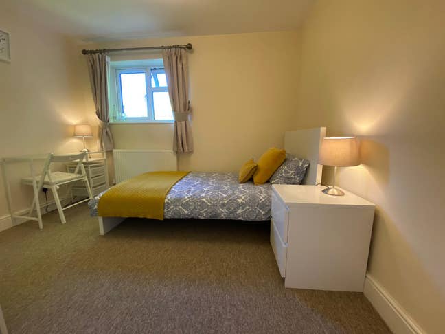 Beautiful clean rooms in Ruislip! Available now! Main Photo