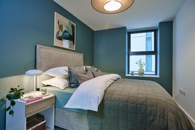 Double room with private bathroom at Silveryard Main Photo