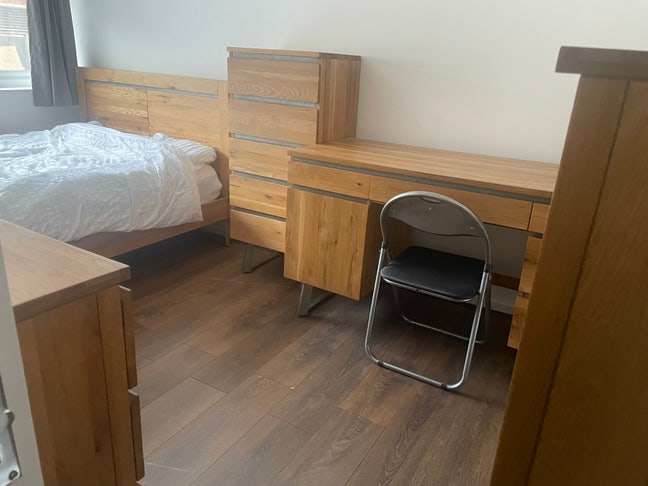 Furnished Double Room available  Main Photo