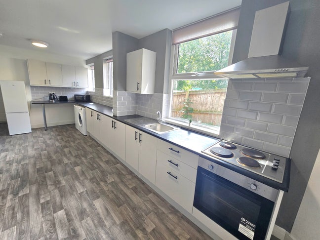 Five Bed House Share Close to James Cook Hospital Main Photo