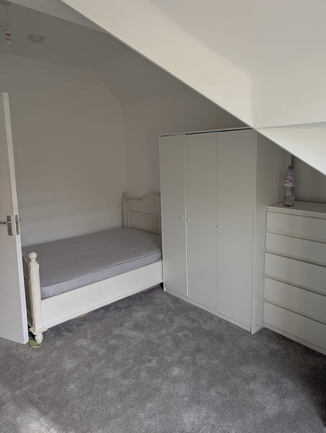4 Ensuite bedrooms available. Main Photo