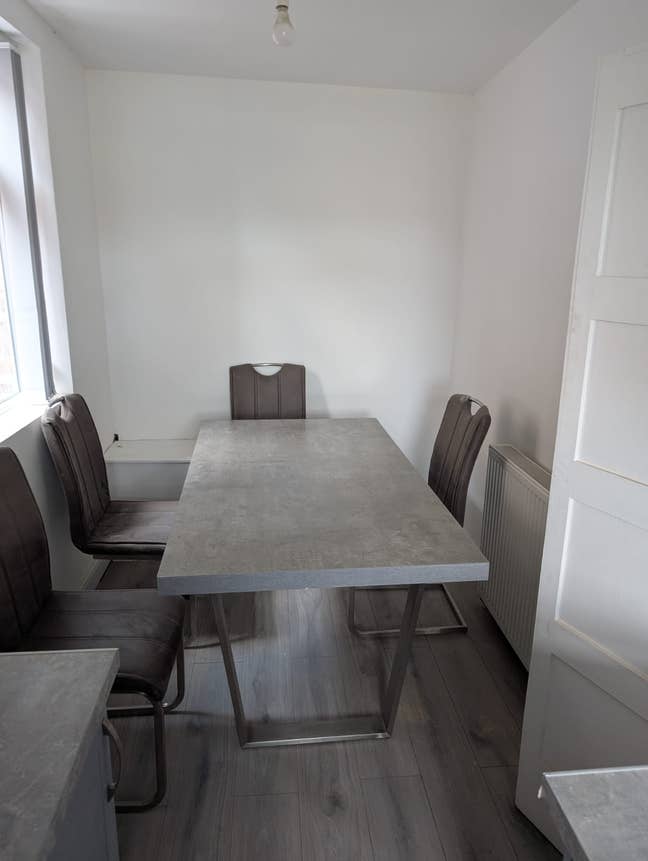 1 Ensuite bedroom available. Main Photo