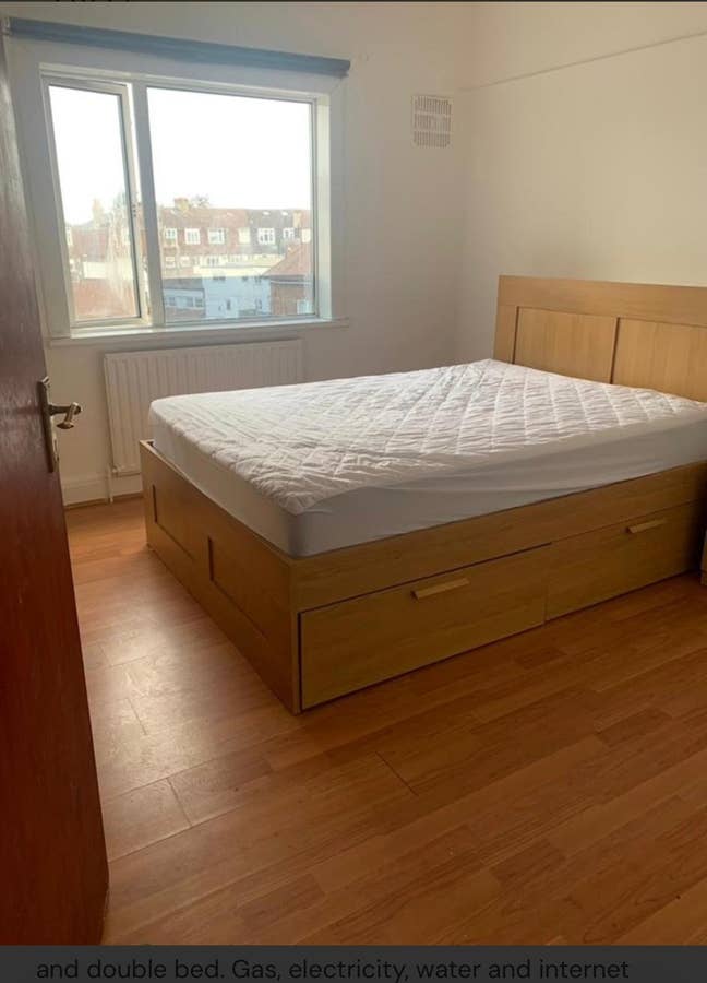 Furnished double room in centre of Tolworth Main Photo