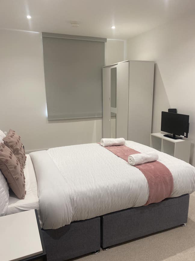 2 Double Rooms to  Let in a shared 3 bed Apartment Main Photo