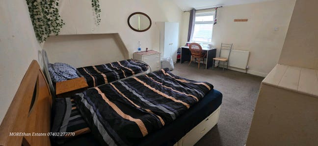 Bedrooms Near Hospital, uni, oxford rd  Main Photo