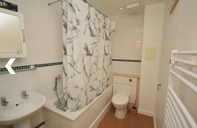 Spacious Double Room in Friendly Shared Flat Main Photo