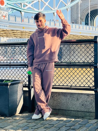 Looking for Room in Zone 1 Main Photo