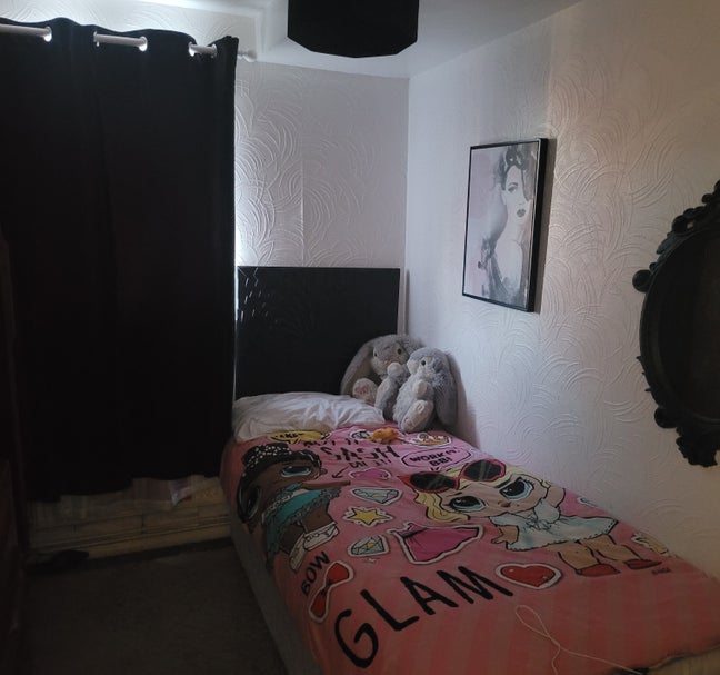 Single furnished room Main Photo