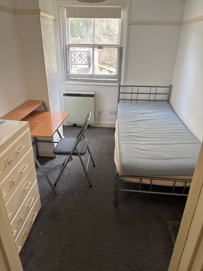 Single Room  Main Photo