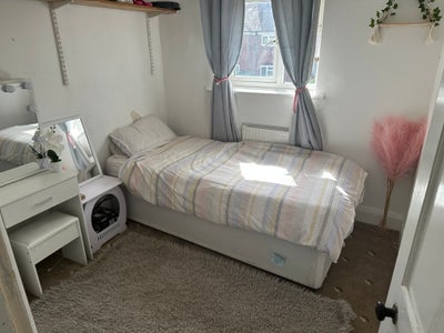 Single room- Summertown Main Photo