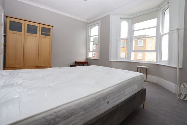 New rooms in Mile End E3 - very close to QMUL Main Photo